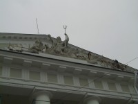 P34290037 -  Скульптура Посейдона на здании Биржи.